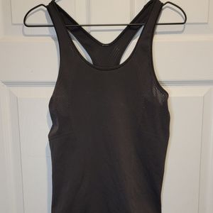 Lululemon black swiftly breeze tank size 10